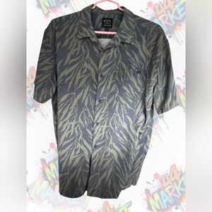 Billabong Gray and Green Men's Shirt
